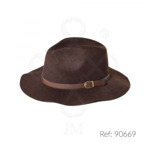 Sombrero con hebilla