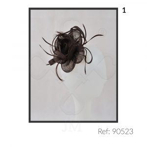 Tocado de lino y pluma