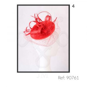 Tocado de lino y pluma