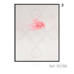 Tocado de lino y pluma