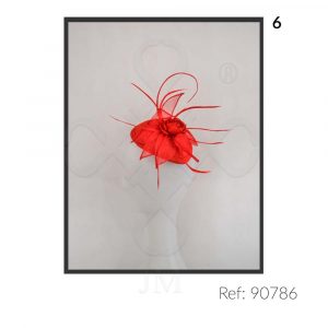 Tocado de lino y pluma