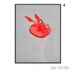 Tocado de lino y pluma