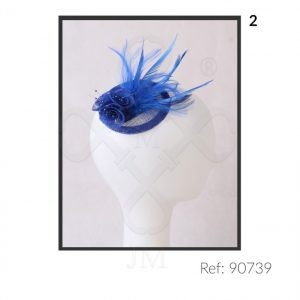 Tocado de lino y pluma